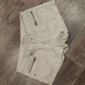 Reign Shorts sz 7